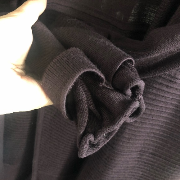 Lululemon Sit In Lotus Wrap - Picture 7 of 13